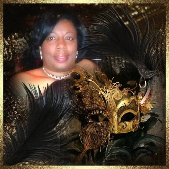 Meet your Posher, Veronica - Picture 1 of 1